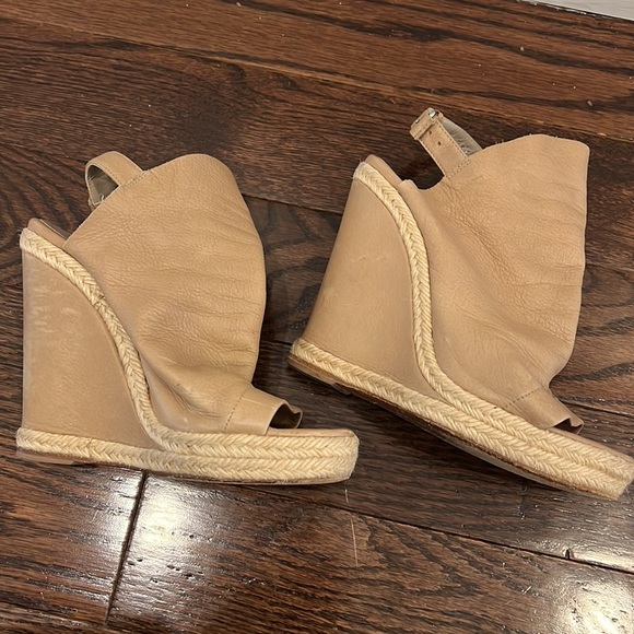 Balenciaga tan/taupe sling back leather glove open toe wedge sandals size 36(6) - Picture 6 of 8